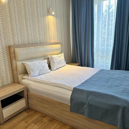 Hotel Lile Tbilisi Eksteriør billede