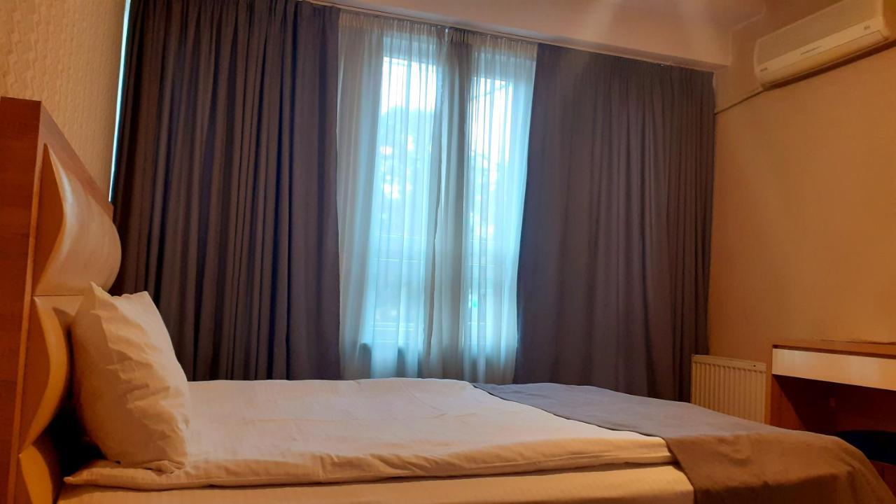 Hotel Lile Tbilisi Eksteriør billede