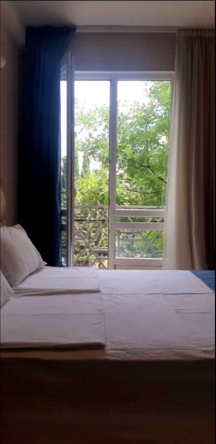 Hotel Lile Tbilisi Eksteriør billede