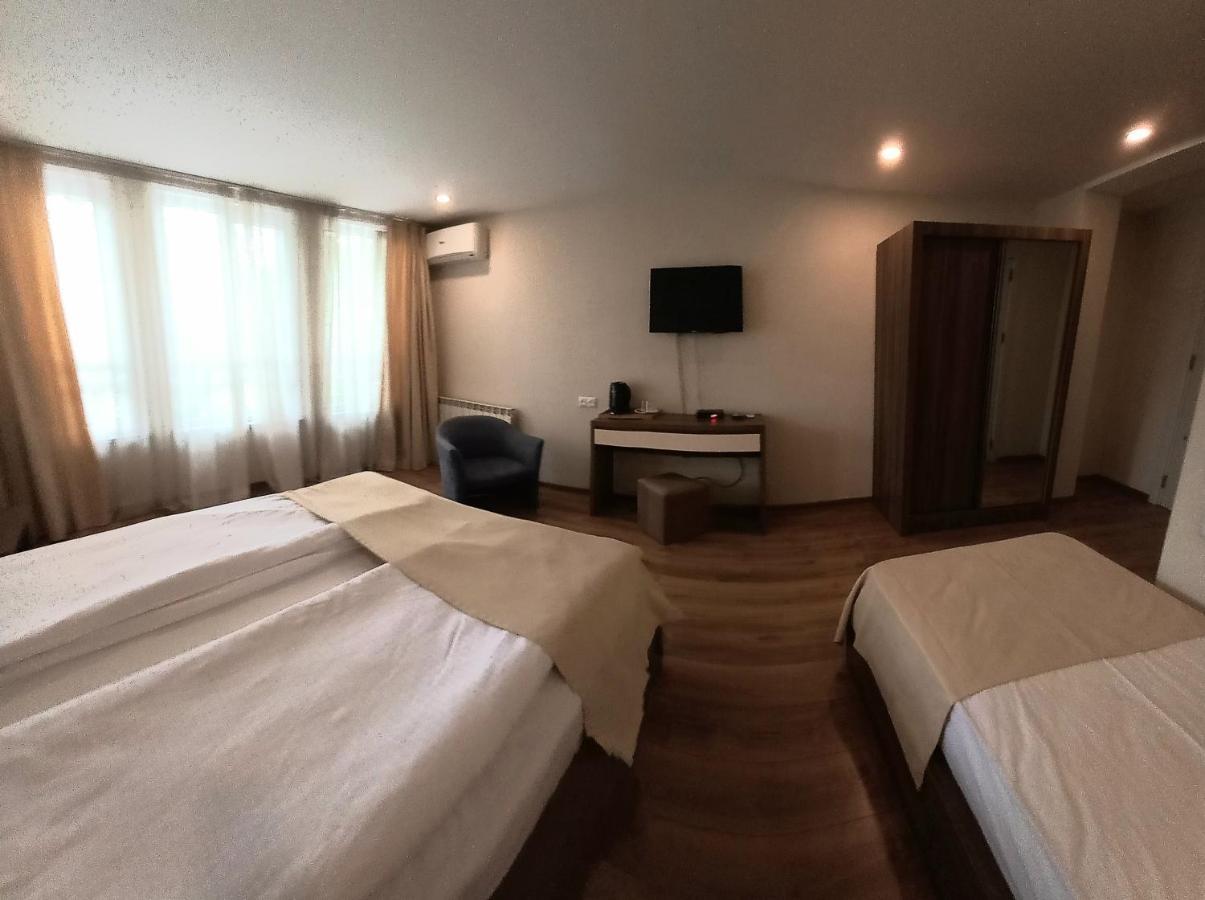 Hotel Lile Tbilisi Eksteriør billede