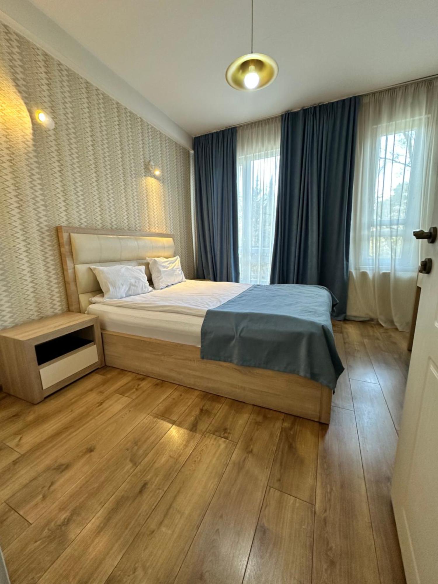 Hotel Lile Tbilisi Eksteriør billede