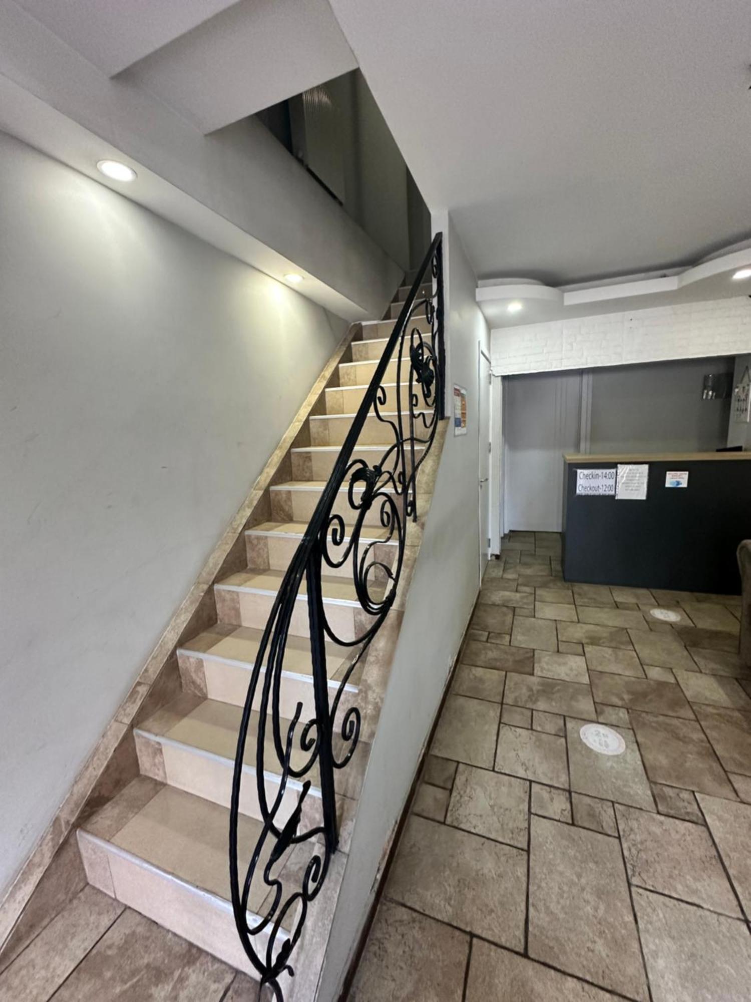 Hotel Lile Tbilisi Eksteriør billede