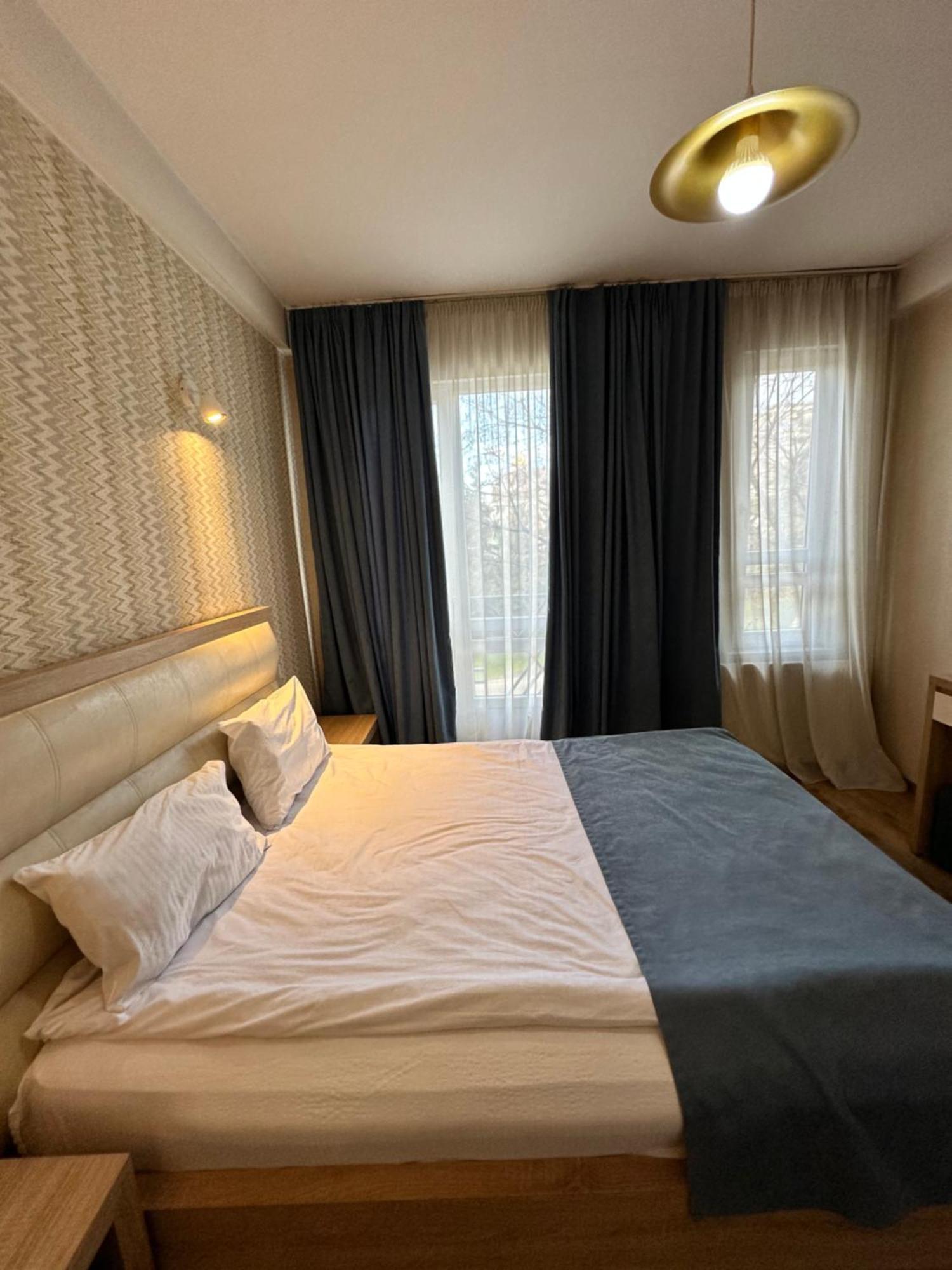 Hotel Lile Tbilisi Eksteriør billede